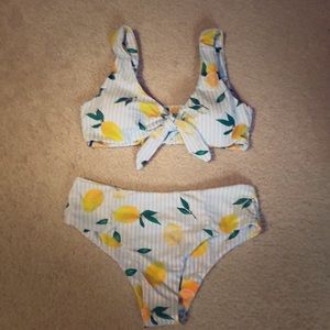 NWOT lemon print bikini